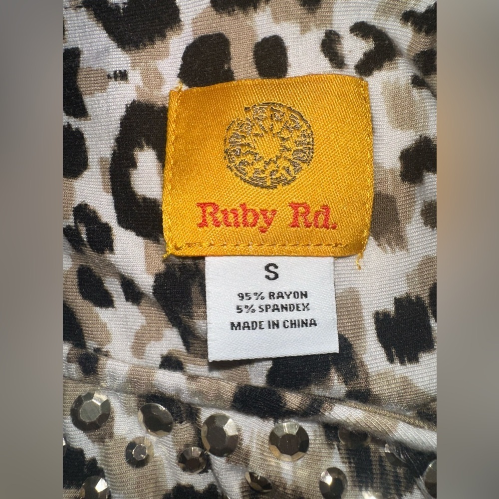 Ruby Rd. Leopard Animal Print Embellished Neckline Mini Dress Tunic Size S - Picture 7 of 7